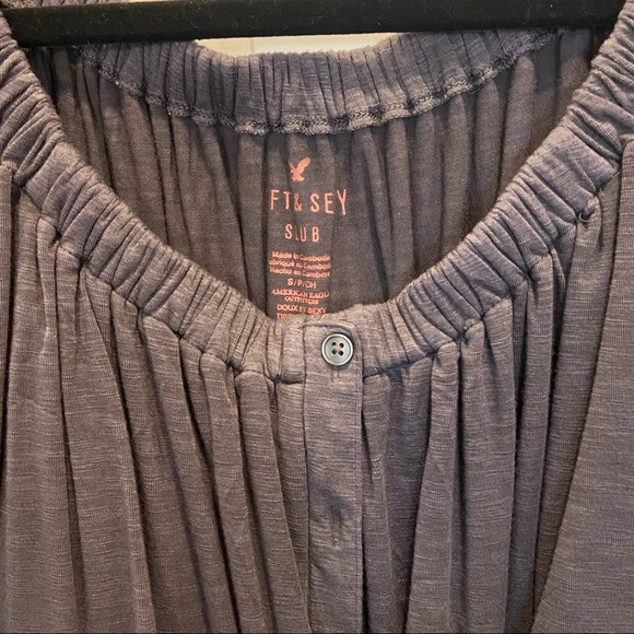 American Eagle “Soft & Sexy” Button-Up Top - Picture 2 of 4